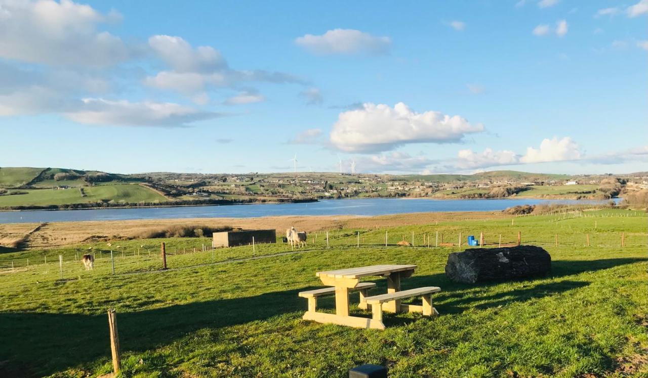 The Snuggly Sheep Shepherd Hut Farm Stay Ballyshannon Extérieur photo